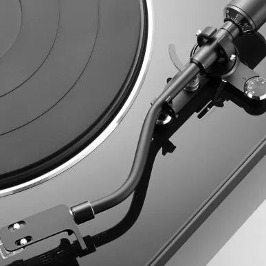 Виниловый проигрыватель Denon DP-400 black